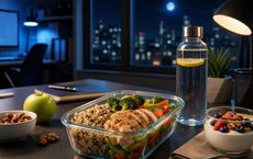 Article Image for A Practical Guide to Healthy Eating on Night Shifts