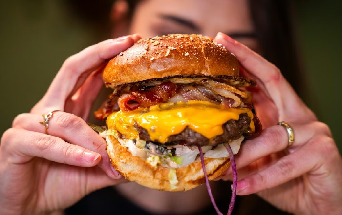 Article Image for Why 'Intuitive Eating' Is Challenging Diet Culture